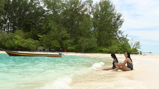 [Bintang] Buat yang Butuh Refreshing, Jalan Yuk ke Kaimana Papua Barat