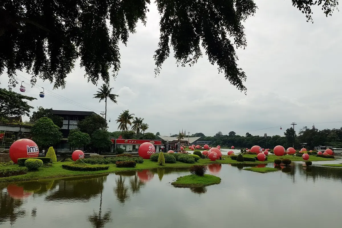 Bola merah Indosat