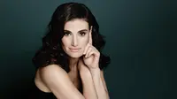 Proses produksi sekuel Frozen ternyata tengah berjalan. Hal tersebut dikonfirmasi oleh Idina Menzel.