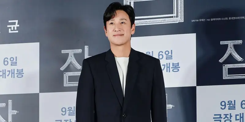 Pemain 'Parasite' Lee Sun Kyun Diduga Terlibat Kasus Narkoba, Bikin Netizen  Terkejut - Photo Liputan6.com