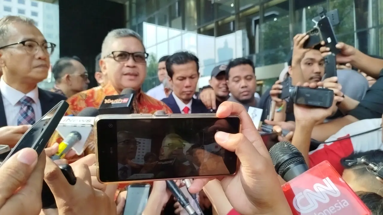 Sekretaris Jenderal DPP PDI Perjuangan (PDIP), Hasto Kristiyanto rampung menjalani pemeriksaan sebagai saksi oleh penyidik Komisi Pemberantasan Korupsi (KPK).