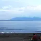 Pantai Boom terus berbenah diri, salah satunya dengan membangun food court yang langsung menghadap ke laut lepas.