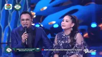 Raffi Ahmad dan Nagita Slavina saling roasting di panggung HUT Indosiar ke-28 hari pertama bertema Konser Indosia28est