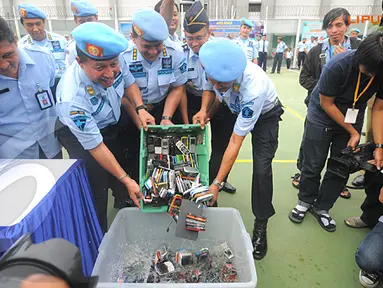 Ribuan Gadget Napi LP Salemba Dimusnahkan