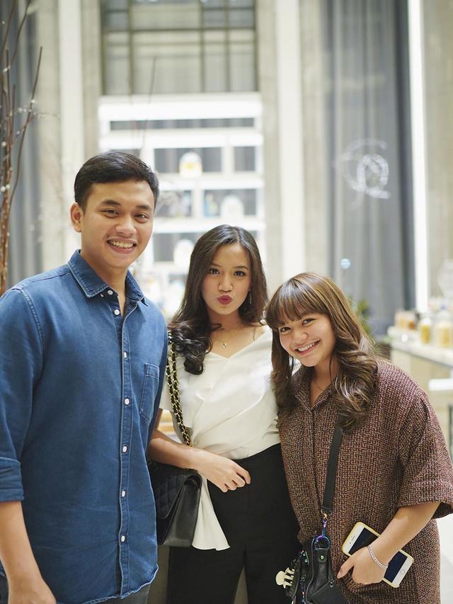 6 Potret Kompak Amel Carla dan Lintang Aqmarina, Kakaknya yang Jarang Tersorot