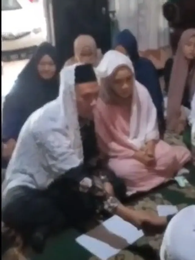 Niat Hanya Tunangan, Pasangan Ini Mendadak Diminta Akad oleh Keluarga