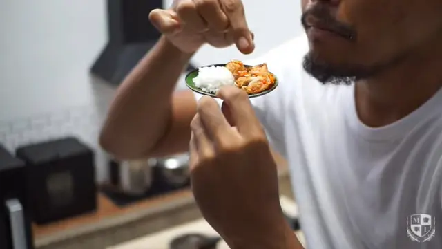 Koki Ini Bikin Ayam Geprek Cuma Rp 2 Ribu, 7 Cara Masaknya Bikin Melongo