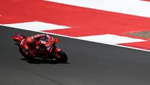 Aksi Marc Marquez di MotoGP 2025 Mandalika (AFP/Sonny Tumbelaka)