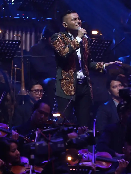 Berdasarkan perkiraan, istrinya Duma Riris melahirkan antara akhir Januari atau awal Februari. (Andy Masela/Bintang.com)