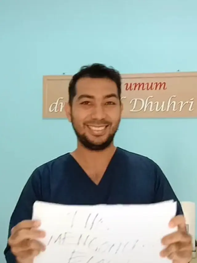 Dokter umum di Depok menjadi viral usai memilih pasang tarif seikhlasnya untuk pasien. Ini alasannya.