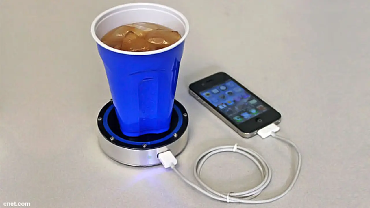 tatakan-gelas-charger-iphone-130208b.jpg