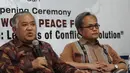 Dalam World Peace Forum nanti, Ketua PP Muhammadiyah tersebut juga mengundang Presiden Indonesia, Joko Widodo dan Wakil Presiden, Jusuf Kalla, Jakarta, Selasa (4/11/2014). (Liputan6.com/Faizal Fanani)