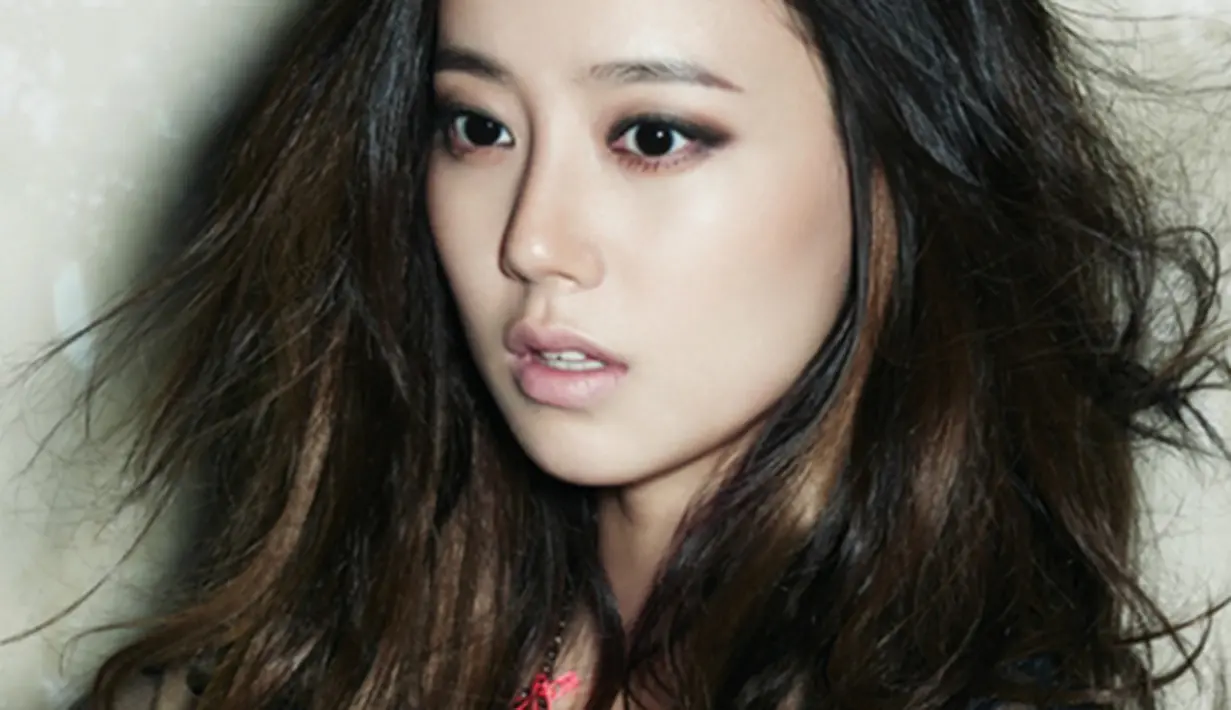 Chae Won kemudian ditemukan gantung diri di apartemennya pada tanggal 25 Agustus 2011. Pihak kepolisian mengungkapkan bahwa Chae Won telah lama mengidap depresi karena ketatnya persaingan di dunia entertainment Korea (Istimewa)