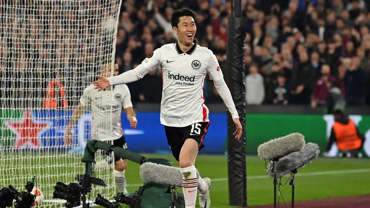 Foto: Jika Ingin Kuasai Liga Inggris, MU Harus Hidupkan Lagi Trah Asia dan Merekrut 7 Pemain Asia dengan Nilai Pasar Tertinggi Berikut
