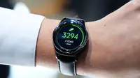 Samsung Rilis Smartwatch Pertama yang Dukung eSIM