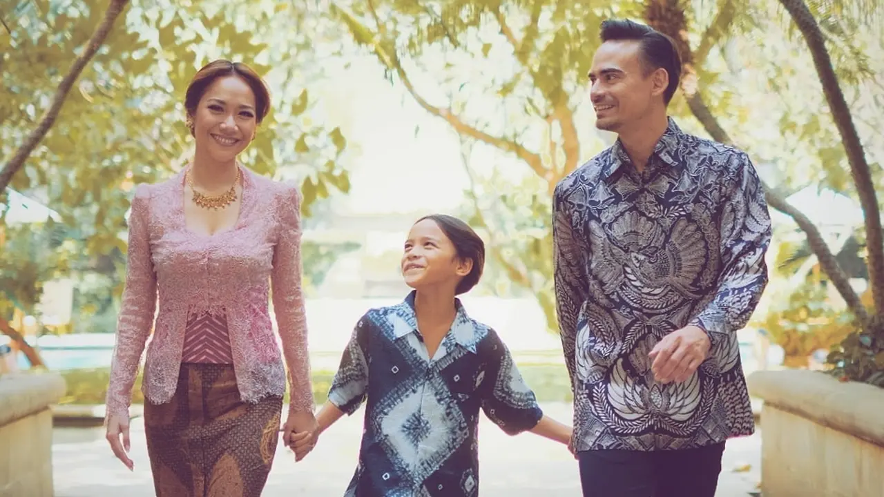 Ashraf Sinclair, BCL, dan Noah Aidan Sinclair. (Foto: Instagram @ashrafsinclair)