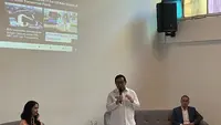 Tekan Polusi Udara, Pramono Anung Siap Ganti Truk Sampah Solar ke Listrik Mulai 2026