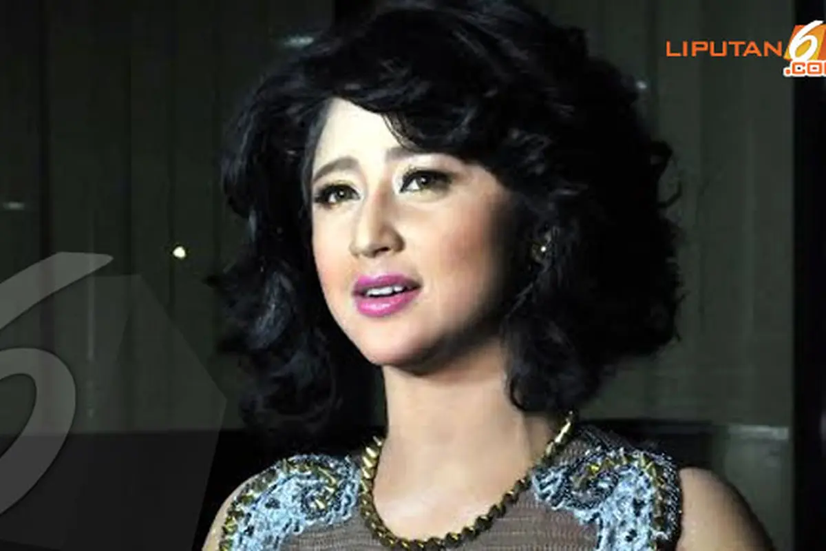 Teman-teman Dewi Perssik di Tahanan Siapkan Pesta Perpisahan