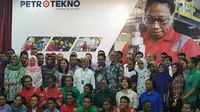 BP membuat program vokasi berupa fasilitas pendidikan Petrotekno dengan peserta didik putra putri daerah di Sekitar Blok Migas Tangguh.