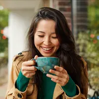 Makin bahagia menjalani hidup./Copyright&nbsp;shutterstock.com/g/OlgaPink