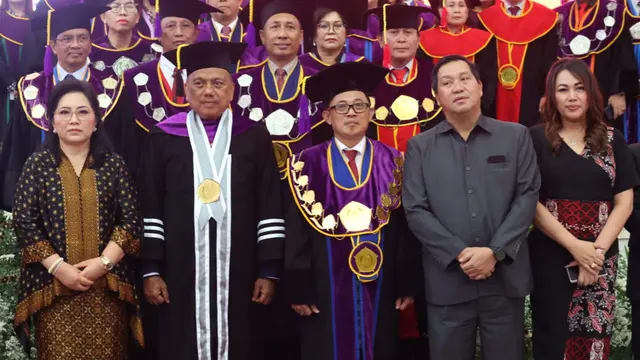 Gubernur Sulut Olly Dondokambey Penerima Pertama Gelar Doktor Honoris Causa dari Unsrat