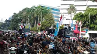 Massa pendukung Prabowo-Hatta di Gedung MK. (Ahmad Romadoni/Liputan6.com)