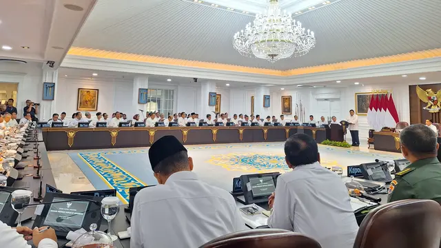 Presiden Prabowo Subianto menggelar sidang kabinet paripurna di Kantor Presiden Jakarta yang dihadiri jajaran, Rabu (22/1/2025).