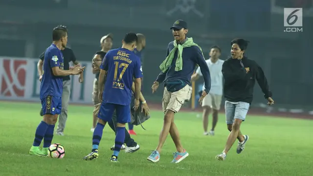 20170605-Kalah Dari Bhayangkara FC, Suporter Persib Luapkan Kekecewaan-Tebe