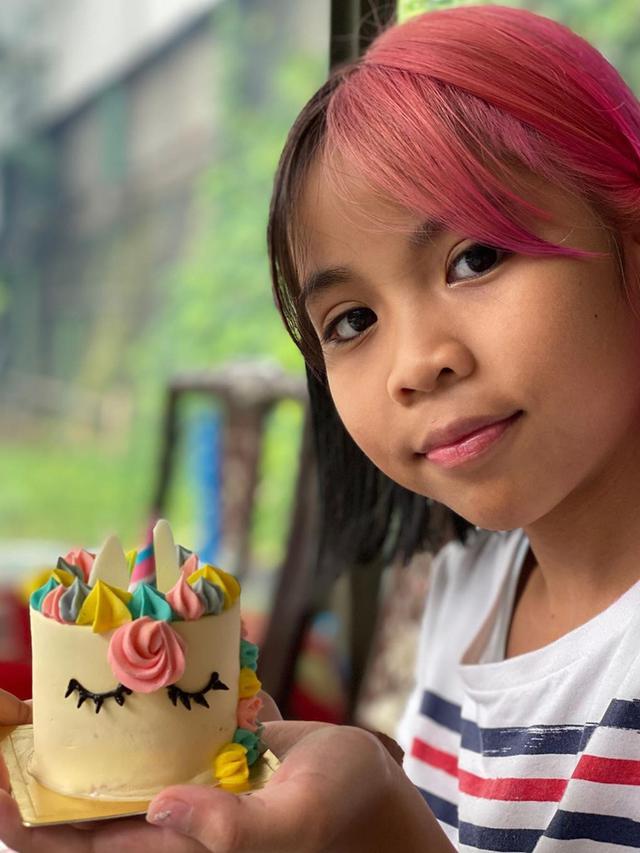 6 Potret Zivara Ruciragati Syarif, Anak Nirina Zubir yang Rambutnya Curi Perhatian