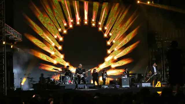 [Fimela] Dewa 19 di WTF