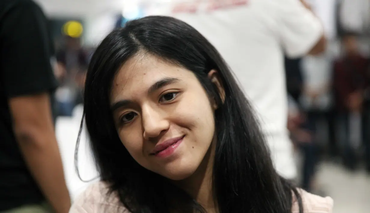 Seperti diketahui, kehamilan DJ Una saat itu sempat menjadi perbincangan warganet. Pasalnya baru satu bulan menikah, perutnya sudah terlihat besar. Hal itu banyak membuat para warganet bertanya-tanya. (Nurwahyunan/Bintang.com)