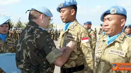 Citizen6, Lebanon: Penyematan medali PBB juga dilaksanakan kepada 300 perwakilan prajurit Indobatt yang menjadi peserta upacara. (Pengirim: Badarudin Bakri)