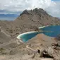 Pulau Padar berada dalam Taman Nasional Komodo yang wajib dikunjungi saat berada di Flores. (Amal/Liputan6.com)