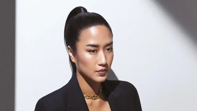 Pesona Chef Renatta saat Jadi Model Majalah, Tampil Memukau