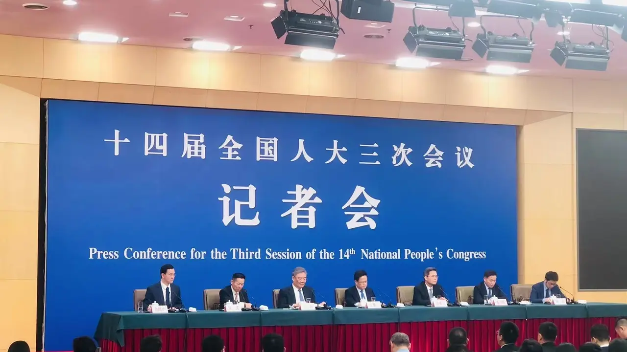Menteri Perdagangan China, Wang Wentao,  dalam Konferensi Pers Kongres Rakyat Nasional (NPC) tentang Ekonomi di Media Center, Beijing, Kamis (6/3/2025). (Liputan6.com/Winda Nelfira)