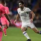 Aksi gelandang Real Madrid, Enzo Zidane, saat melawan Cultural Leonesa pada leg kedua 32 besar Copa del Rey di Santiago Bernabeu, Rabu (30/11/2016). (AFP/Javier Soriano)