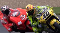Tangan Kiri Diangkat, Tanda Rossi Marah?
