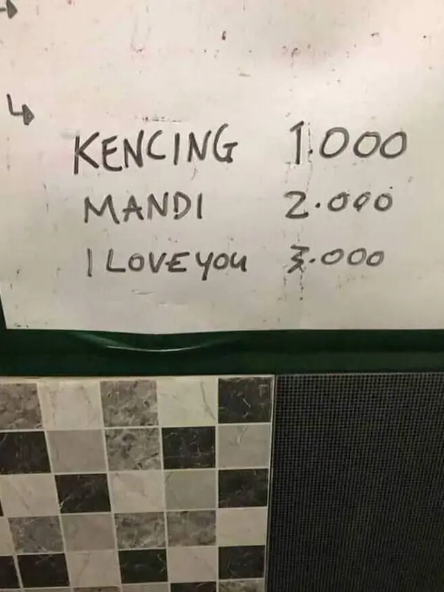6 Pemberitahuan Kocak di Toilet Umum Ini Bikin Senyum Tipis