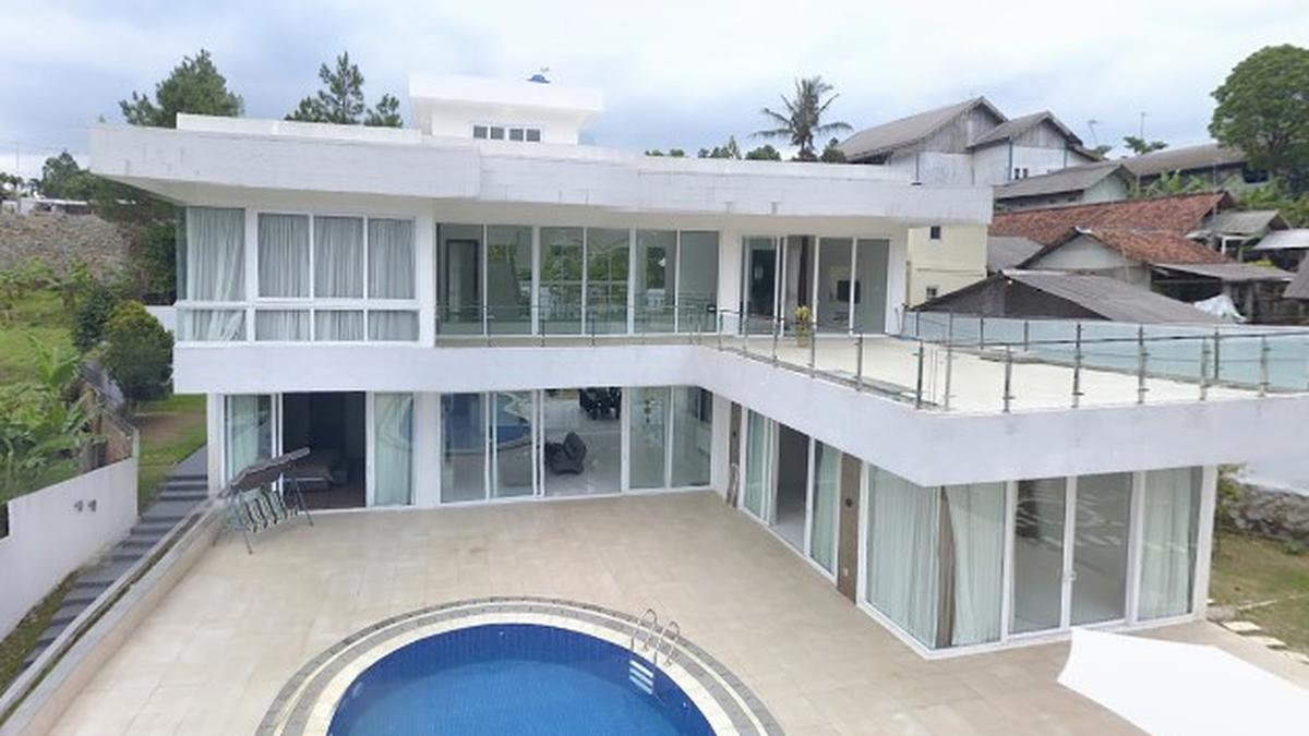 7 Rekomendasi Villa di Sentul Rating Tertinggi Mei 2025: Lengkap Harga &amp; Fasilitas
