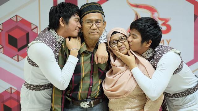 Meninggal Dunia, Ini 7 Potret Kenangan Rizki dan Ridho D'Academy Bersama Sang Ayah