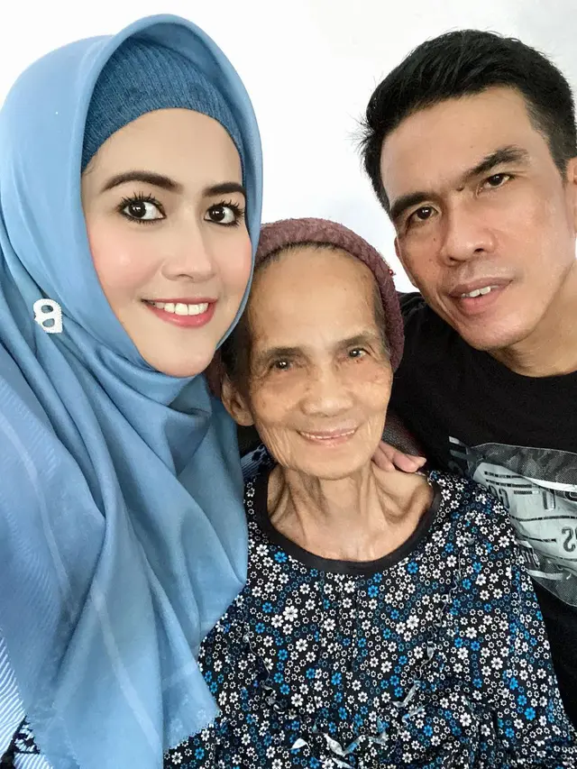 Segera Menetap di Sulawesi, Ini 6 Potret Meggy Wulandari Bareng Keluarga Suami