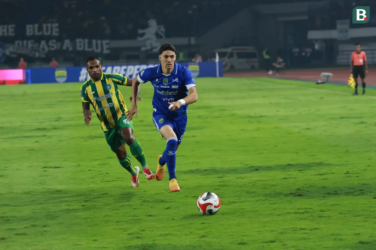 Foto: Berguninho Pemecah Kebuntuan Persib Bandung saat Jamu PSBS Biak di BRI Super League 2025/2026