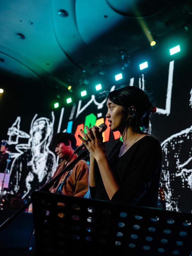 7 Potret Aishameglio Anak Duta yang Kini Jadi Backing Vokal Sheila On 7