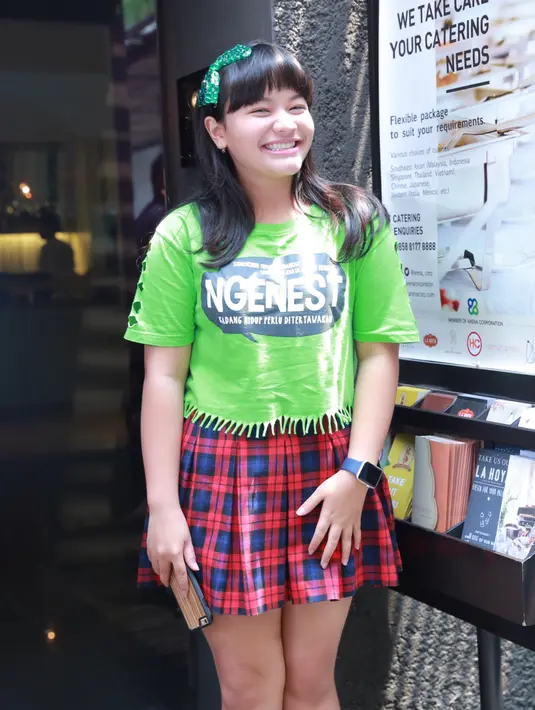 Padatnya kegitan di dunia entertainmen, tidak membuat Amel mengesampingkan pendidikannya. Ia sadar menjadi artis itu tidak selamanya. (Galih W Satria/Bintang.com)