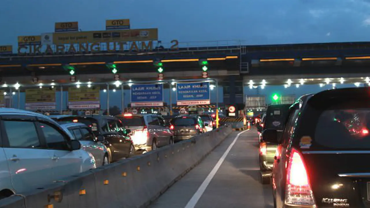 Gerbang Tol Cikarang (c) Shutterstock