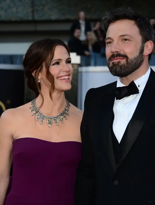 Ternyata kehamilan Jennifer Garner membuat rumah tangganya dengan Ben Affleck kembali rujuk dan hangat. (AFP/Bintng.com)