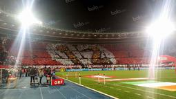 Puluhan ribu dukungan fans tuan rumah belum mampu membuat para pemain Austria memetik kemenangan atas Irlandia di Stadion Ernst Happel, Wina, Minggu (12/11/2016) dini hari. (Bola.com/Reza Khomaini)