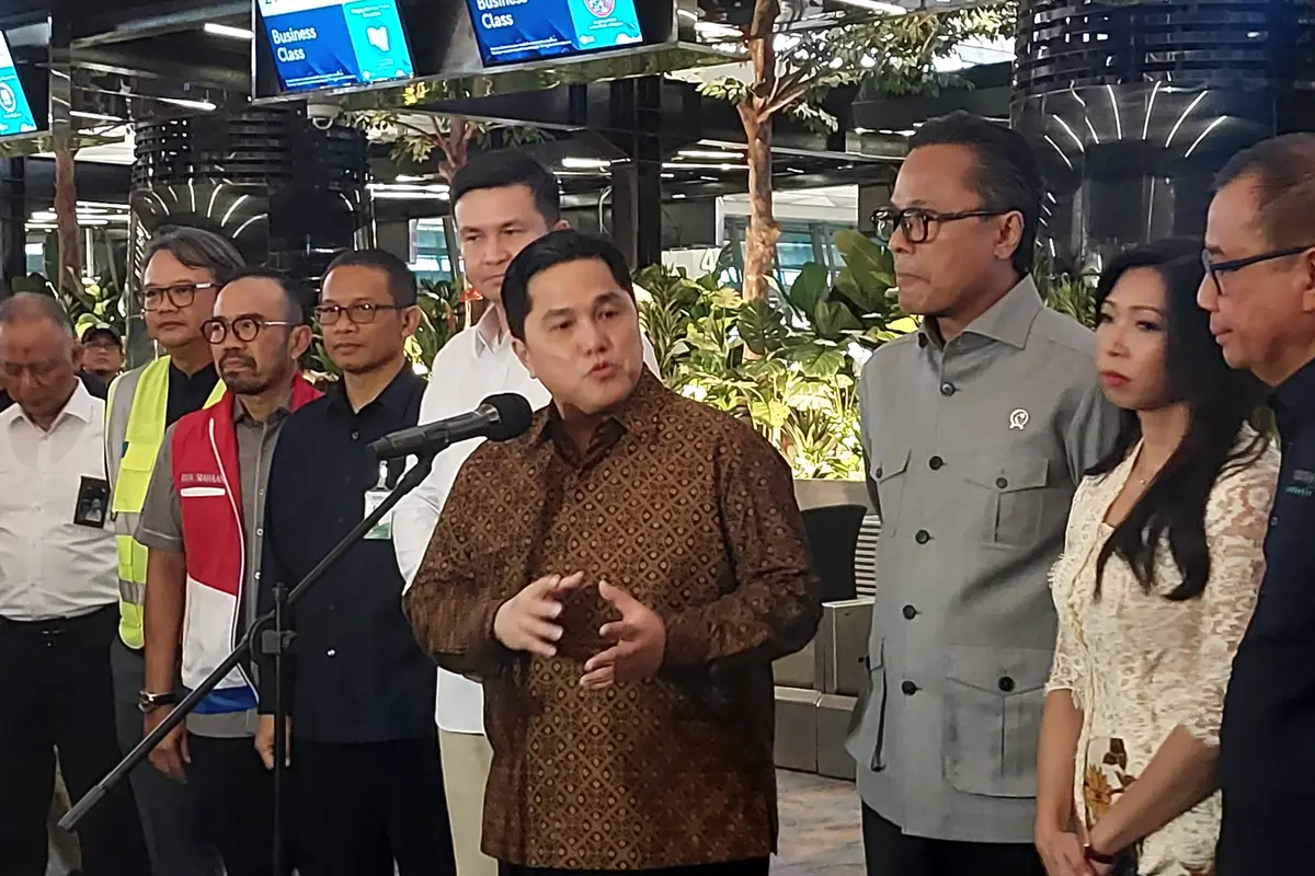 Erick Thohir Cek Langsung Harga Tiket Pesawat di 3 Maskapai BUMN