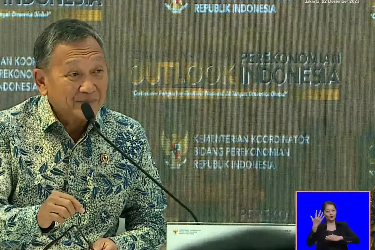 Menteri Energi dan Sumber Daya Mineral (ESDM) Arifin Tasrif dalam Seminar Nasional Perekonomian Outlook Indonesia, di Jakarta, Jumat (22/12/2023). (Tira/Liputan6.com)