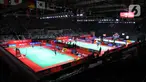 Suasana sesi latihan atlet bulu tangkis pada turnamen Indonesia Open 2023 di gedung Istora Senayan, Jakarta, Senin (12/6/2023). (merdeka.com/imam buhori)